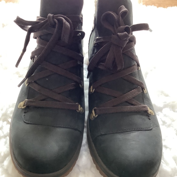 MERRILL HIKING BOOTS…Select Grip - Picture 4 of 4